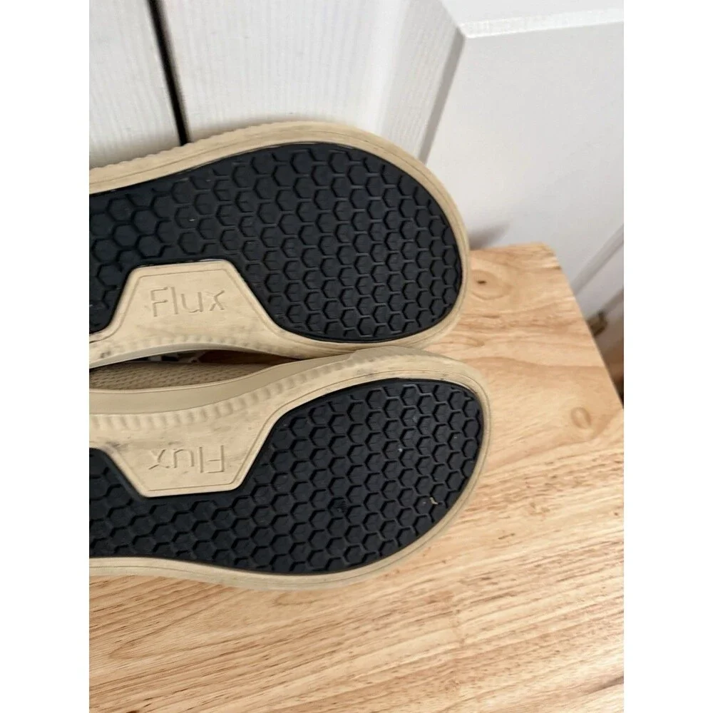 Flux Footwear Adapt Trainer Dune Womens Size 9.5 Athletic Knit Shoes Sneakers